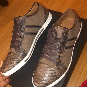 Kenneth Cole get down 2 it SN in taupe